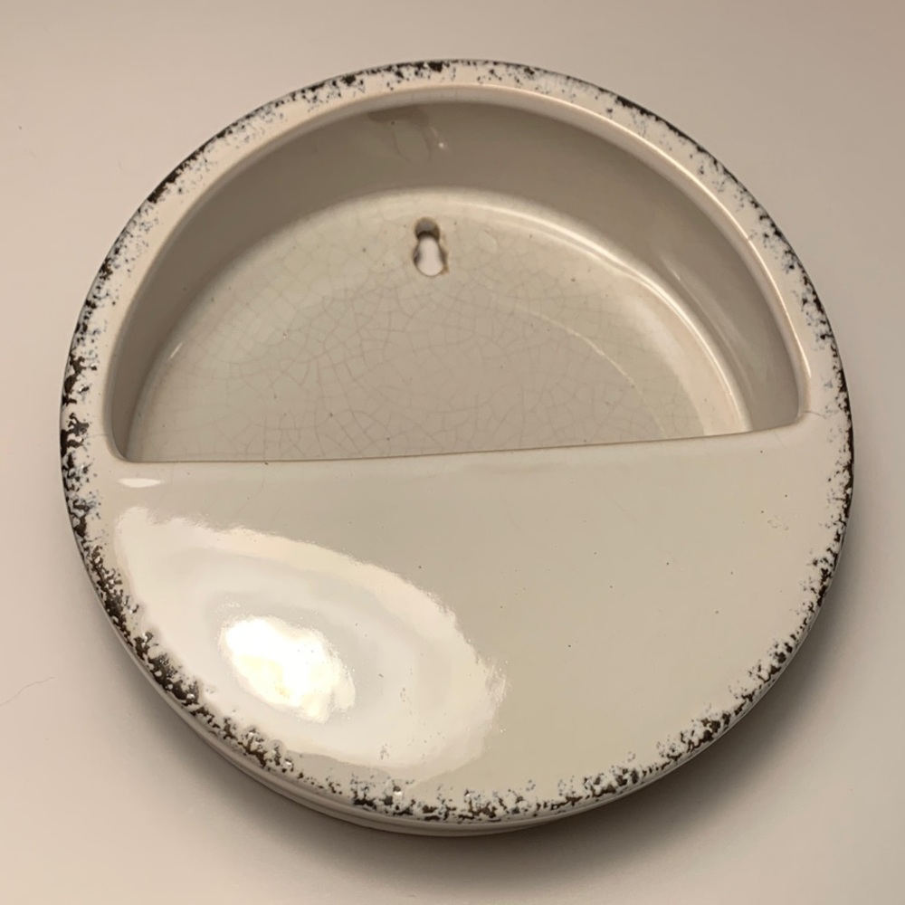 Elegant White Ceramic Wall Pocket Pottery Vase for decor